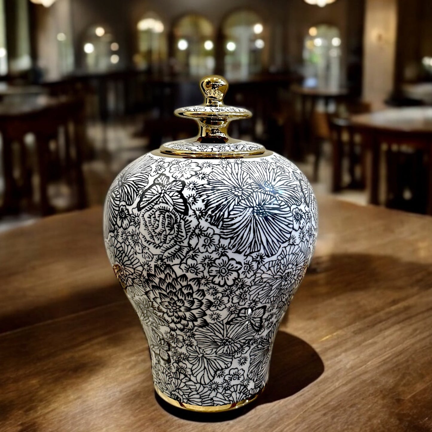 ARTISAN’S TOUCH - VASE