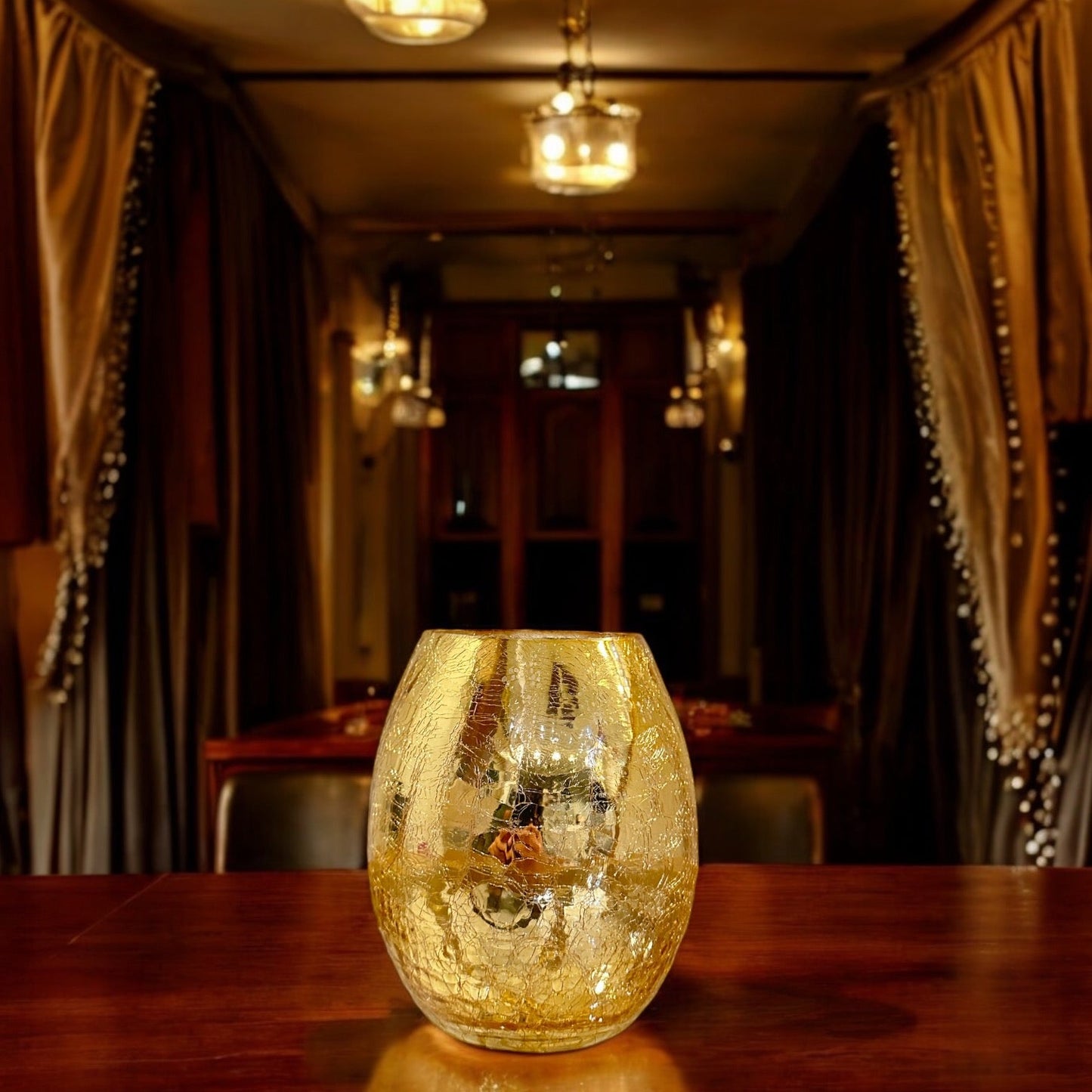 GLASS GOLDEN CRACKED VASE