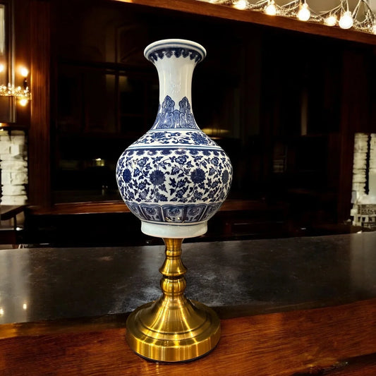 SAPPHIRE ELEGANCE VASE
